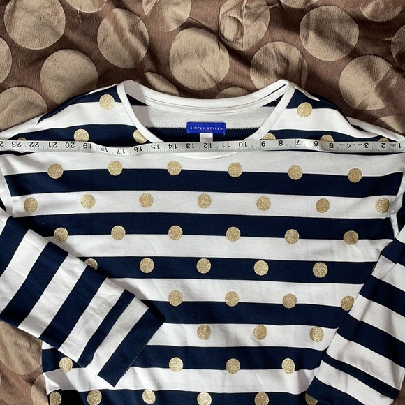 SIMPLY STYLED SWETER - Picture 3 of 6